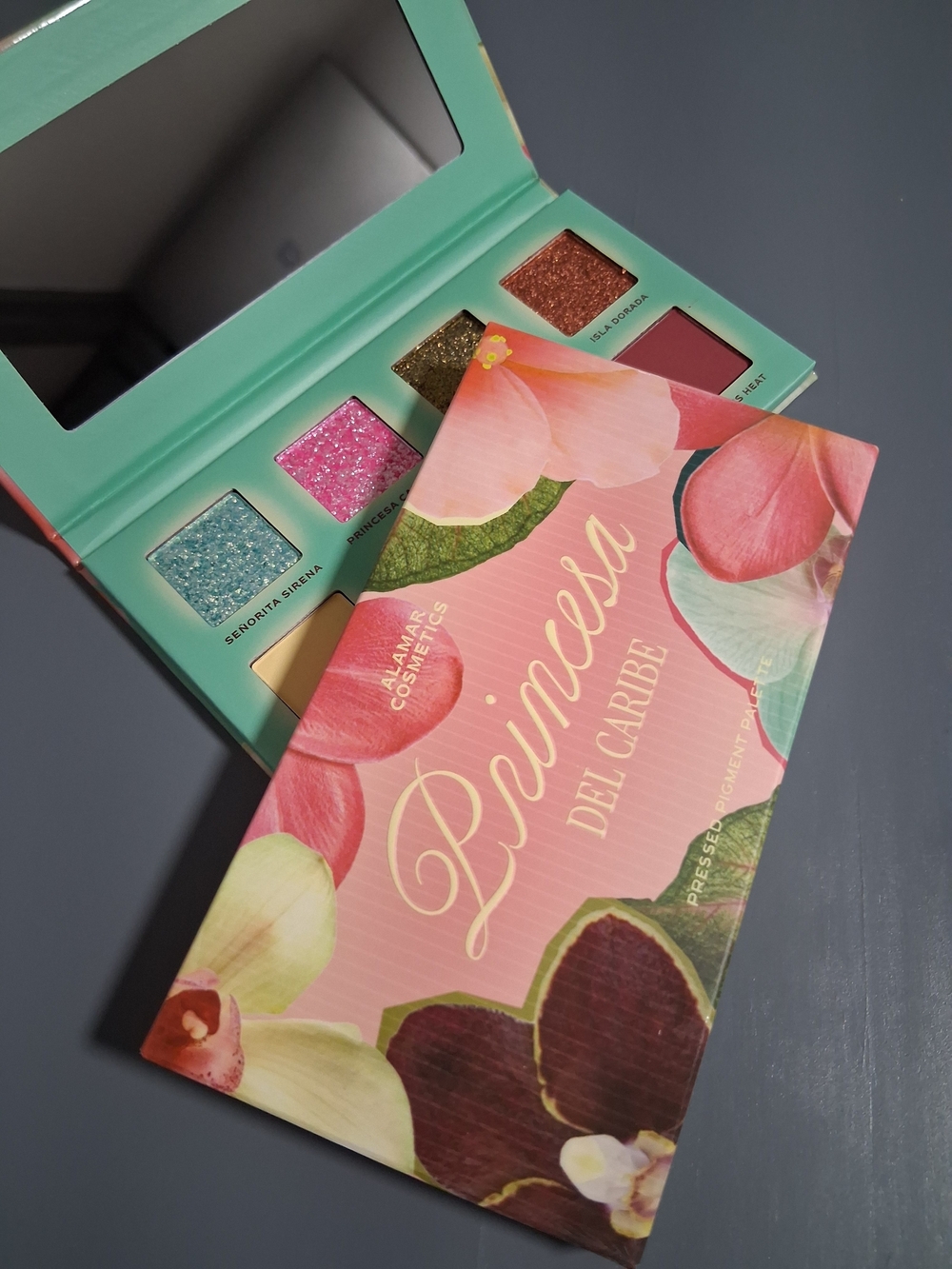 Princesa Del Caribe Pressed Pigment Palette